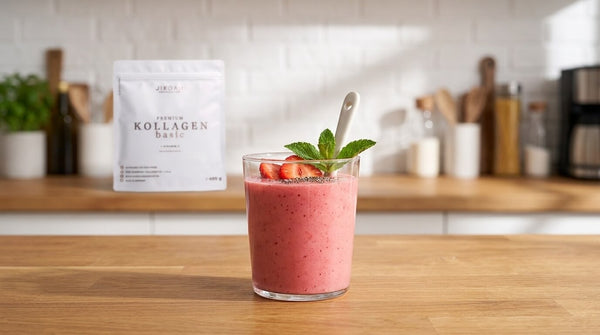 JIKOAII Erdbeer Smoothie mit Kollagen im Glas